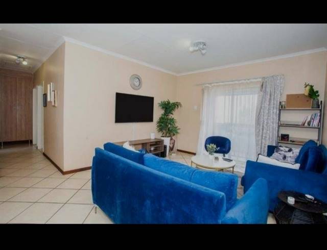 2 BEDROOM TOWNHOUSE FOR SALE IN CENTURION